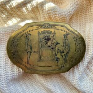 Vintage 1950s Schraffts Boston Gold Brass Candy Tin Rococo One Pound Box